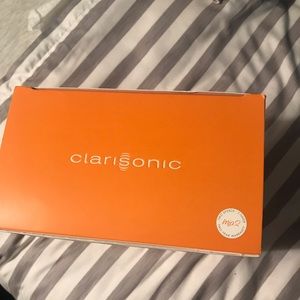 Clarisonic face brush